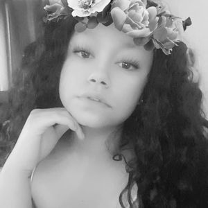 Meet your Posher, Cera